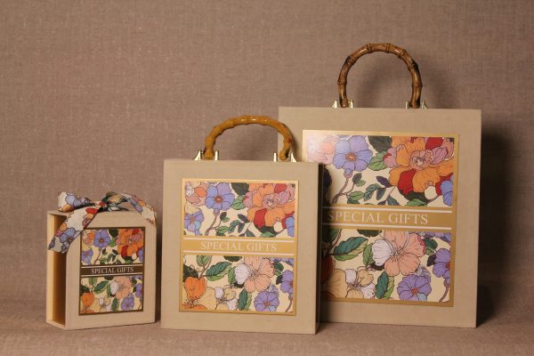 Luxury Velvet Square Gift Boxes with Bamboo Handle
