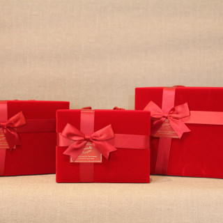 Red Velvet Gift Box with Bow - 3pc