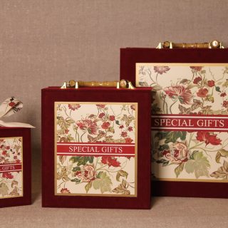 Luxury Velvet Gift Boxes with Bamboo Handle