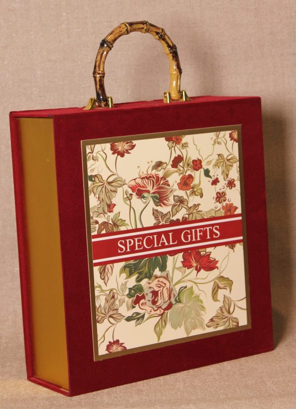 Luxury Velvet Gift Boxes with Bamboo Handle - Image 4